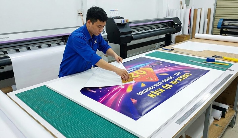 Gia công cán bồi Poster PP lên tấm Formex làm mô hình