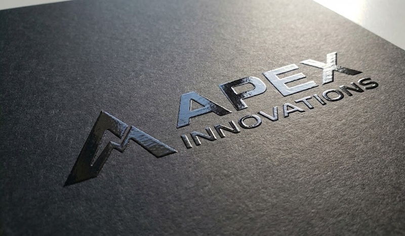 Gia công phủ UV định hình logo trên bìa profile