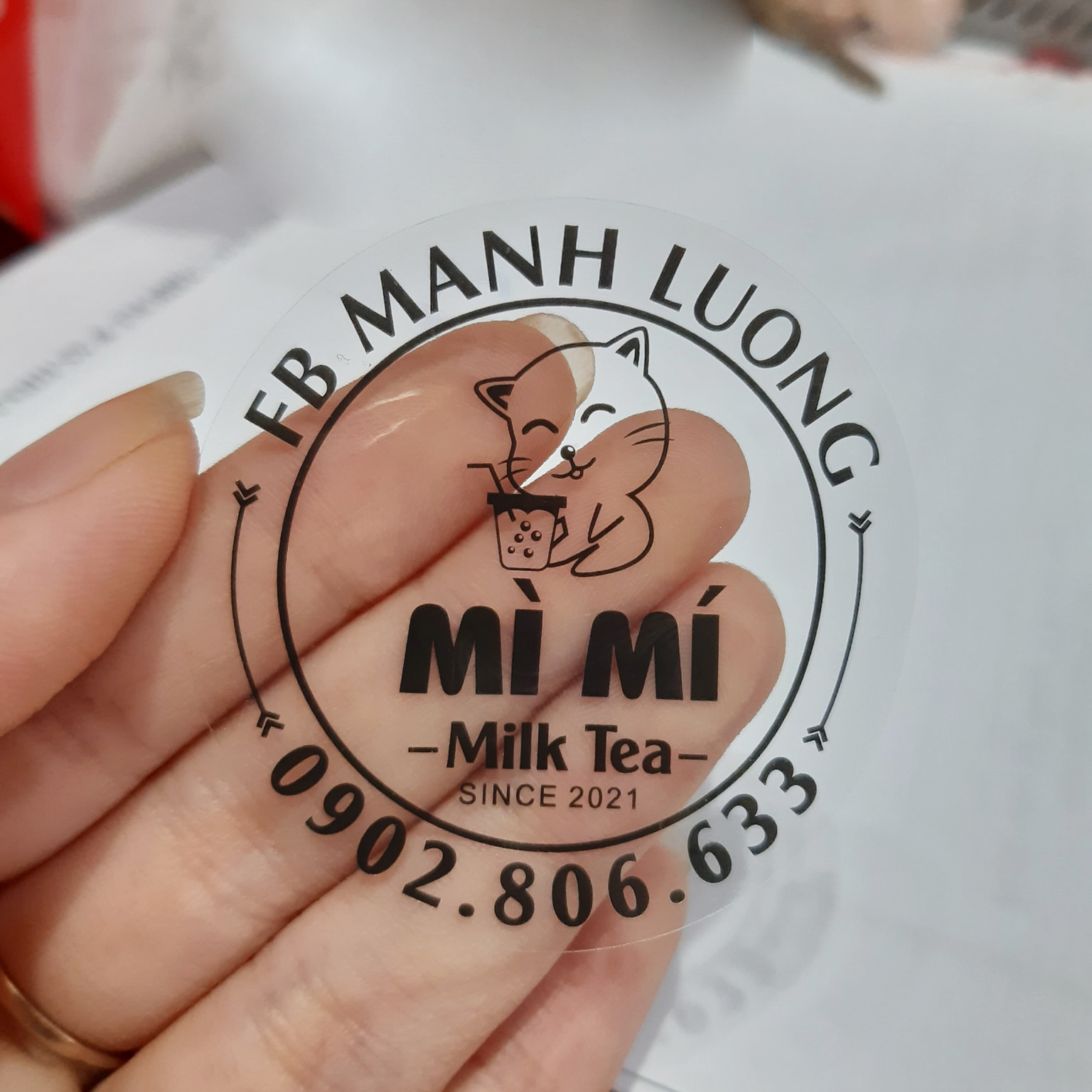 Việc sử dụng decal trong dán ly 