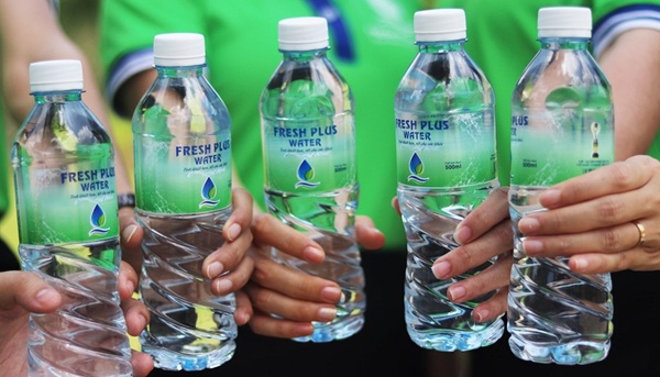 Mẹo giúp tem nước đóng chai bắt mắt và hiệu quả