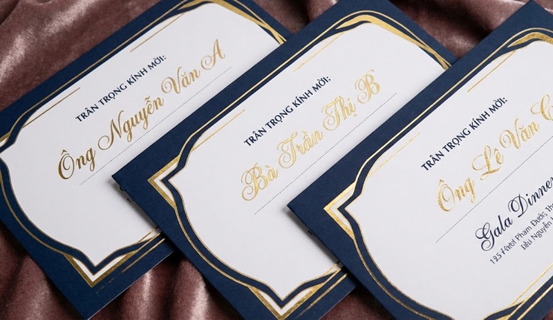 In tên khách mời trực tiếp lên thiệp mời sự kiện