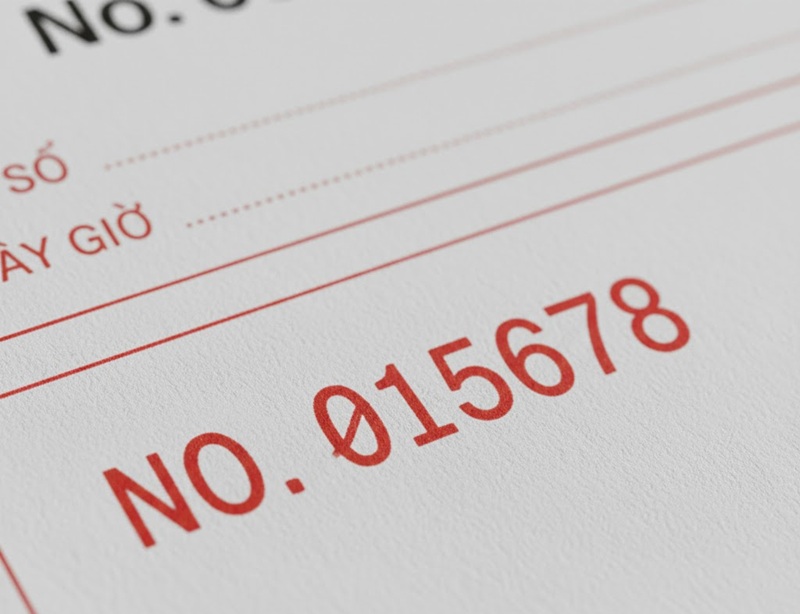 Mẫu số nhảy màu đỏ in trên vé giữ xe sắc nét Mẫu số nhảy màu đỏ in trên vé giữ xe sắc nét