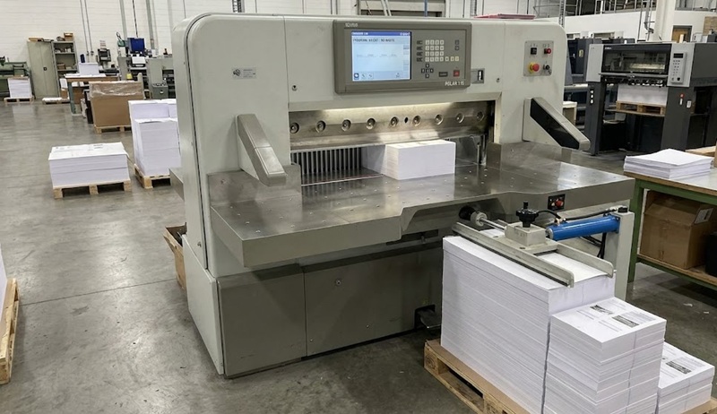 Máy cắt giấy khổ lớn ra thành phẩm A4 A5 tiết kiệm giấy