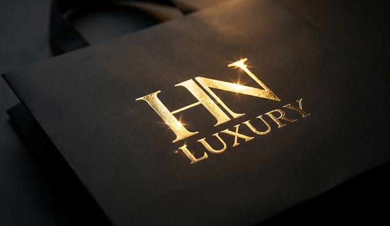 Mẫu túi giấy ép kim logo vàng sang trọng cho shop cao cấp