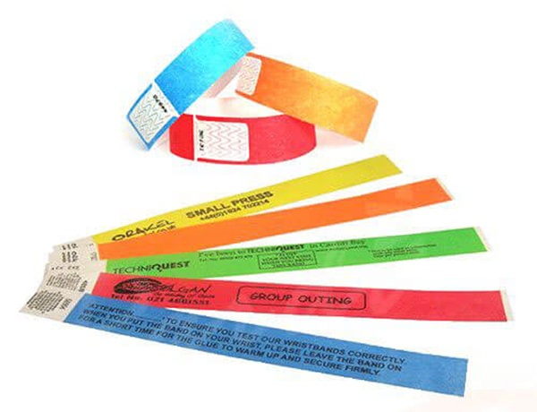 Vòng đeo tay bằng giấy dai là gì?
